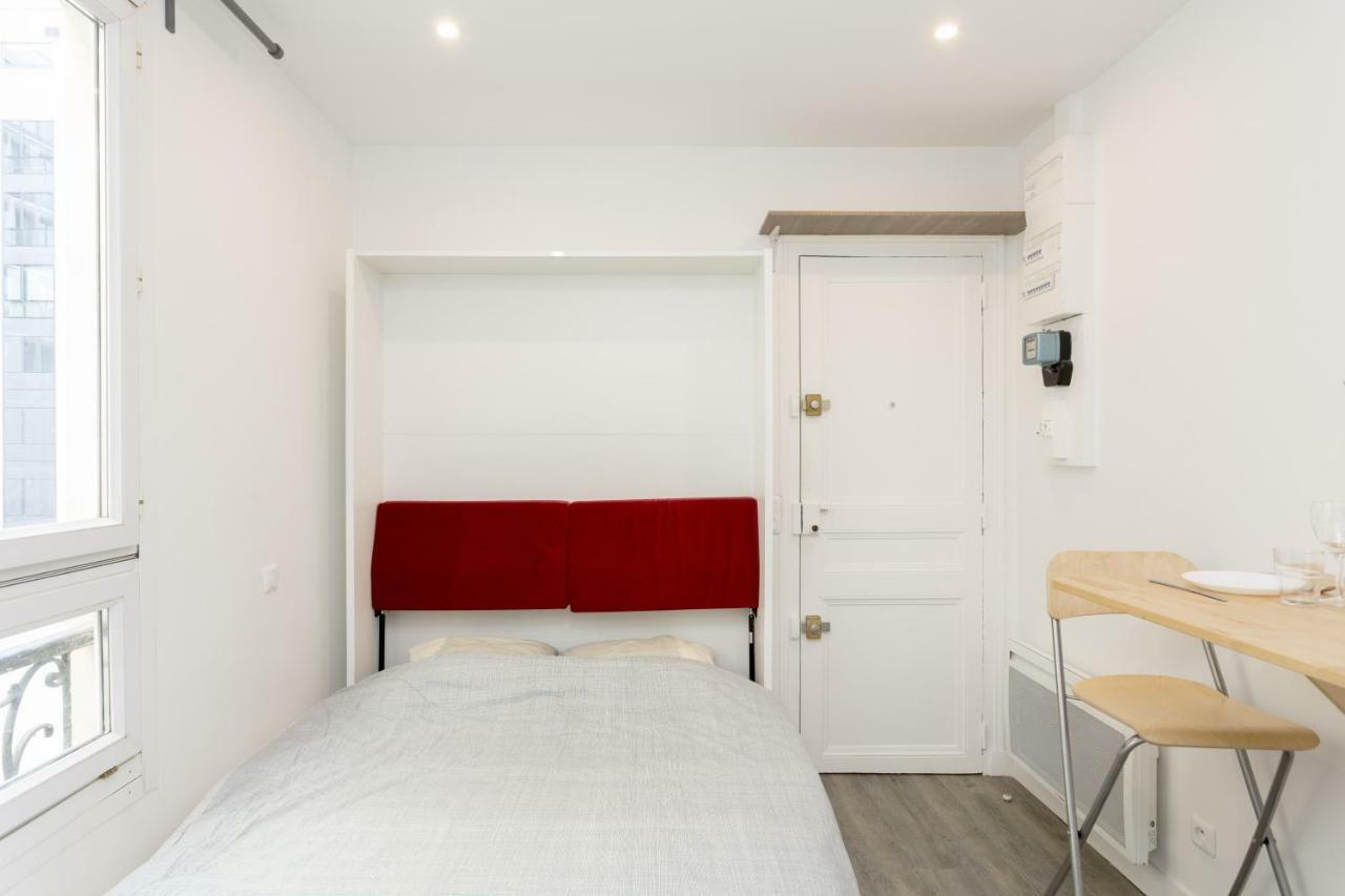 Studette De Charme Neuve Proche Invalides Apartamento París Exterior foto